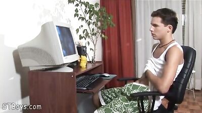 Gay Porn on an Old Dos Computer - Big Cocks, Fun Movies and More!