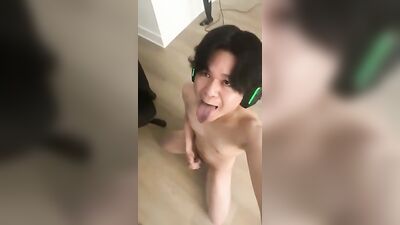 Asian Amateur Webcam Dare: My First Video - asian teen adventure!