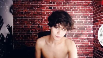 Gay Cam Boy Porn - Angel Jerks and Cums!