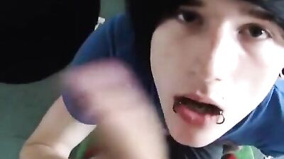 Gay Teen Cock Sucking Expérience - Tube Boy Amateur Fun Porn!