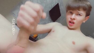 Jerking Twink Boys Big Cocks Gay Tube #2: Bareback Fun with Amature Freshmen!