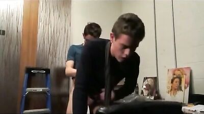 Museum Twinks Hookup: Amateur Frat Guys Porn