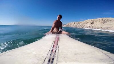 Gay Surfing Twinks Porn: Naked Muscle Boys and Big Cocks!