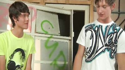 Euro Twink Bareback Gay Porn Tube: Exploring New Heights!