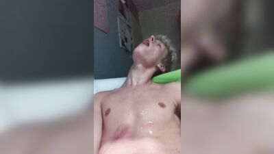 Sexy Amateur Bisexual Boys Porn: Saturday Morning Delight!