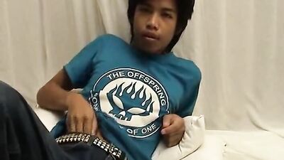 Asian Sweaty Shows Off Boys Again - The Ultimate Handjob Experience!