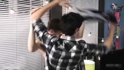 Gay Porn Flip Breaking Hot Cuties - Bareback Big Cocks