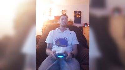 Gamer Boy Cam College Boy Porn: Hot Amateur Big Cocks Solo Action!