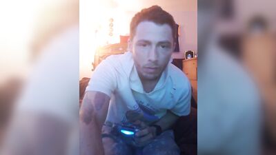 Gamer Boy Cam College Boy Porn: Hot Amateur Big Cocks Solo Action!