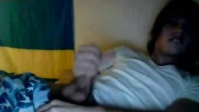 Young Twinks Masturbating with Big Cocks: Amateur Gay Porn Action!