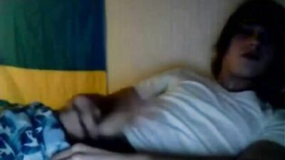 Young Twinks Masturbating with Big Cocks: Amateur Gay Porn Action!