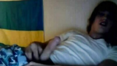 Young Twinks Masturbating with Big Cocks: Amateur Gay Porn Action!