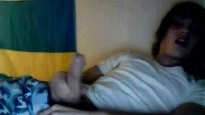 Young Twinks Masturbating with Big Cocks: Amateur Gay Porn Action!