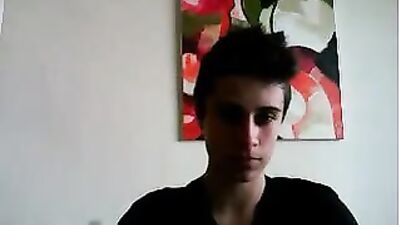 Young Webcam Boy: A Gay Tube Performance