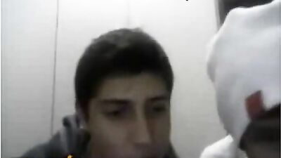 Gay Web Cam Boys at Omegle - Cum Shots Handjob Action!