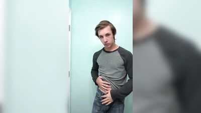 Gay Porn: Straight Boy Cums with Toy