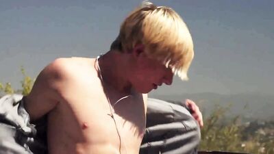 Gay Porn Boys Outdoor Sex: Blond Cum Shots Solo in the Wild