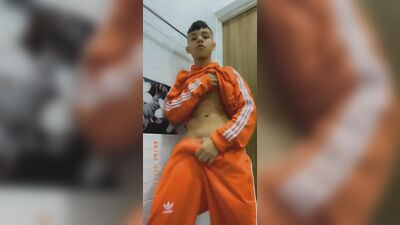 Web-Cam Boy Playtime: Starting Early & Exploring Gay Porn!