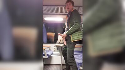 Gay Porn Twink Cum Shot Train Jerk Quick Cam Video