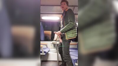 Gay Porn Twink Cum Shot Train Jerk Quick Cam Video