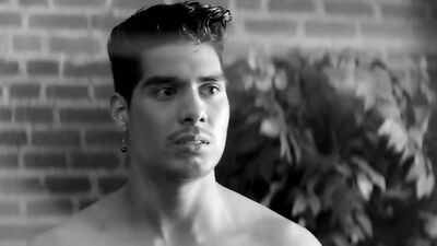 Amateur Gay Buddies: The Line between Love and Friendship