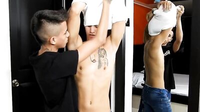 Gay Porn: Latino Twinks Bareback - Sexy and Horny Action