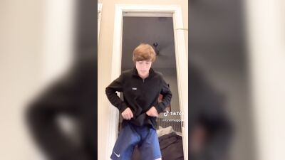 Big cock bouncing boy gay tube