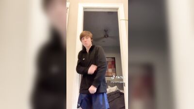 Big cock bouncing boy gay tube