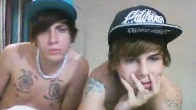 Amateur Web-Cam Tattoo College Boy Gay Tube Porn Record and Friend Wanking Together