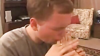 Foot Wrestling Fetish - Toe Sucking and Kissing Amateur Boys Porn