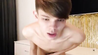 Smooth Skinny Oiled Boy Porn: Cumming Heats Up!