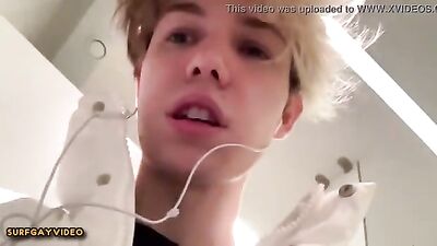 Blond Teen Boys Porn: Cum Shots and Handjobs in Public Toilets!