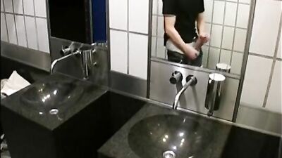 Gay Porn: The Ultimate Amateur Big Cock Fetish Experience OR Big Cock Obsession: If Size Matters, This Is For You Boys!