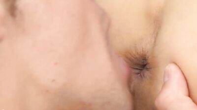 Slim Twinks Bareback Threesome Boys Porn - The Ultimate Gay Experience!