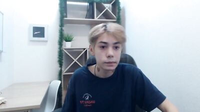 Cum Shower Porn - Hot Camboy Delights!