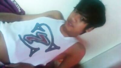 Straight twink solo jerk-off video - Amateur handjob edition!