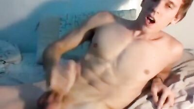 Gay Charms & Jerks: Exploring Online Boys with Friends