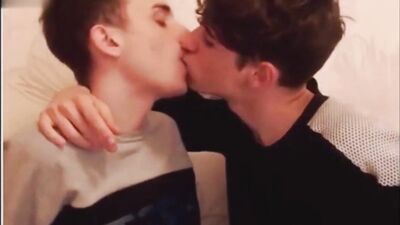 Hot 18yo Twinks Porn Have Fun On Webcam: The Ultimate Gay Experience