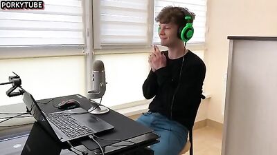 Young and Ripped - Webcam Amateur Gay Porn