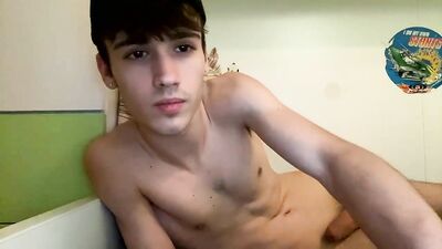 Italian Hottie Alessandro Boys Porn - Amateur Cum Shots Handjob