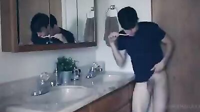 Dervin Holts Toothbrushing Passion! - A wild adventure with big cocks and fun!