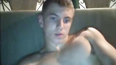 Stroking on My Webcam: Gay Porn in Action