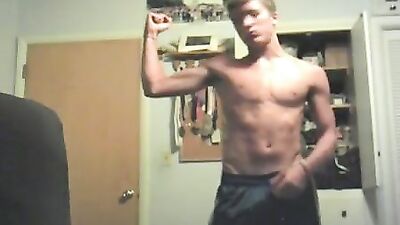 College Muscle Flexing: The Ultimate Gay Porn Experience!