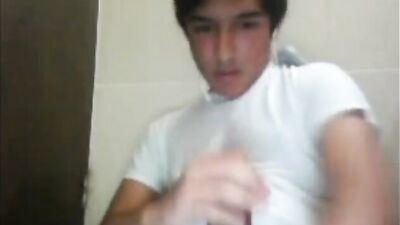 Cumshot Paints The Wall again: Muddy Muscles Cocksplosion