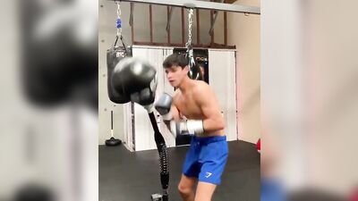 Gay Fit Boxing: Ryans Hardcore Workout!