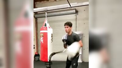 Gay Fit Boxing: Ryans Hardcore Workout!