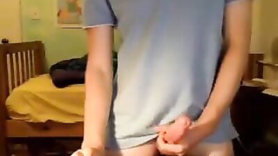 Easy Clean-Up: Towel Boys Porn - Gay Video Adventure!