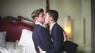 Twink Sex in Boarding School: Hardcore Oral Action and Bareback Fun!