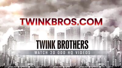 Bareback Frenzy - Muscle Boys Porn: Raging Lads Take Over!