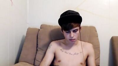 Tattooed College Boy Masturbates on Web-Cam!